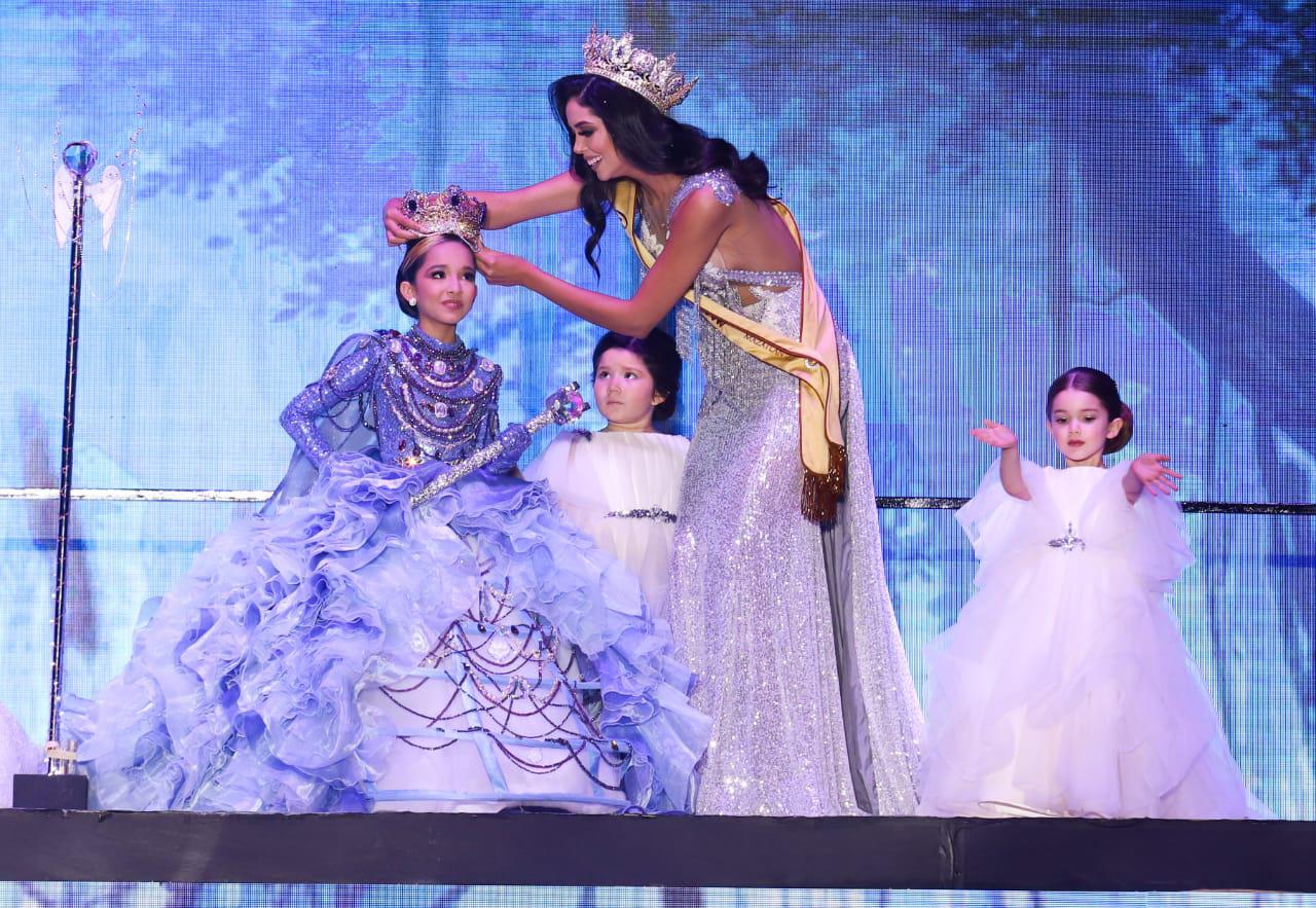 $!Coronan a Scarleth I, Reina Infantil del Carnaval de Mazatlán 2022