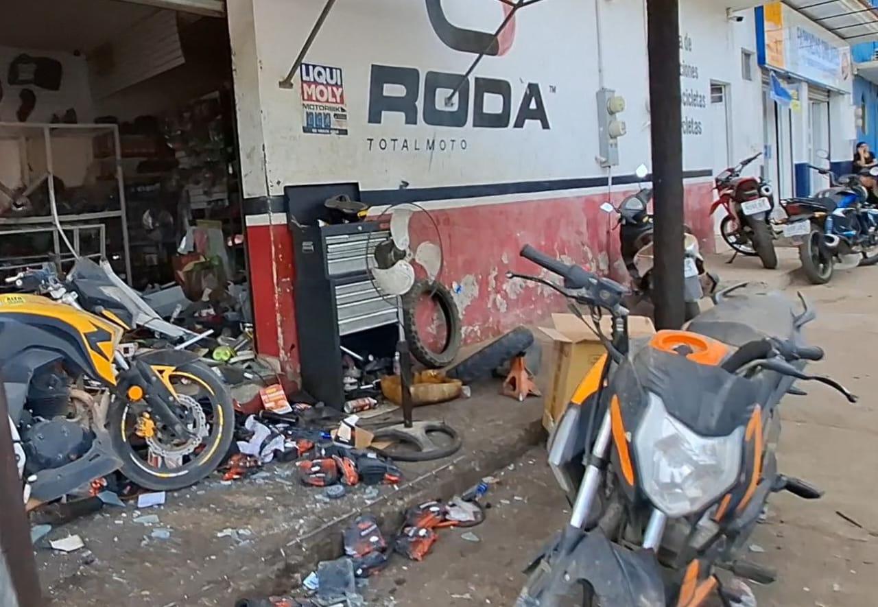 $!Explosión en taller de motos en Urías genera alarma y movilización de las autoridades