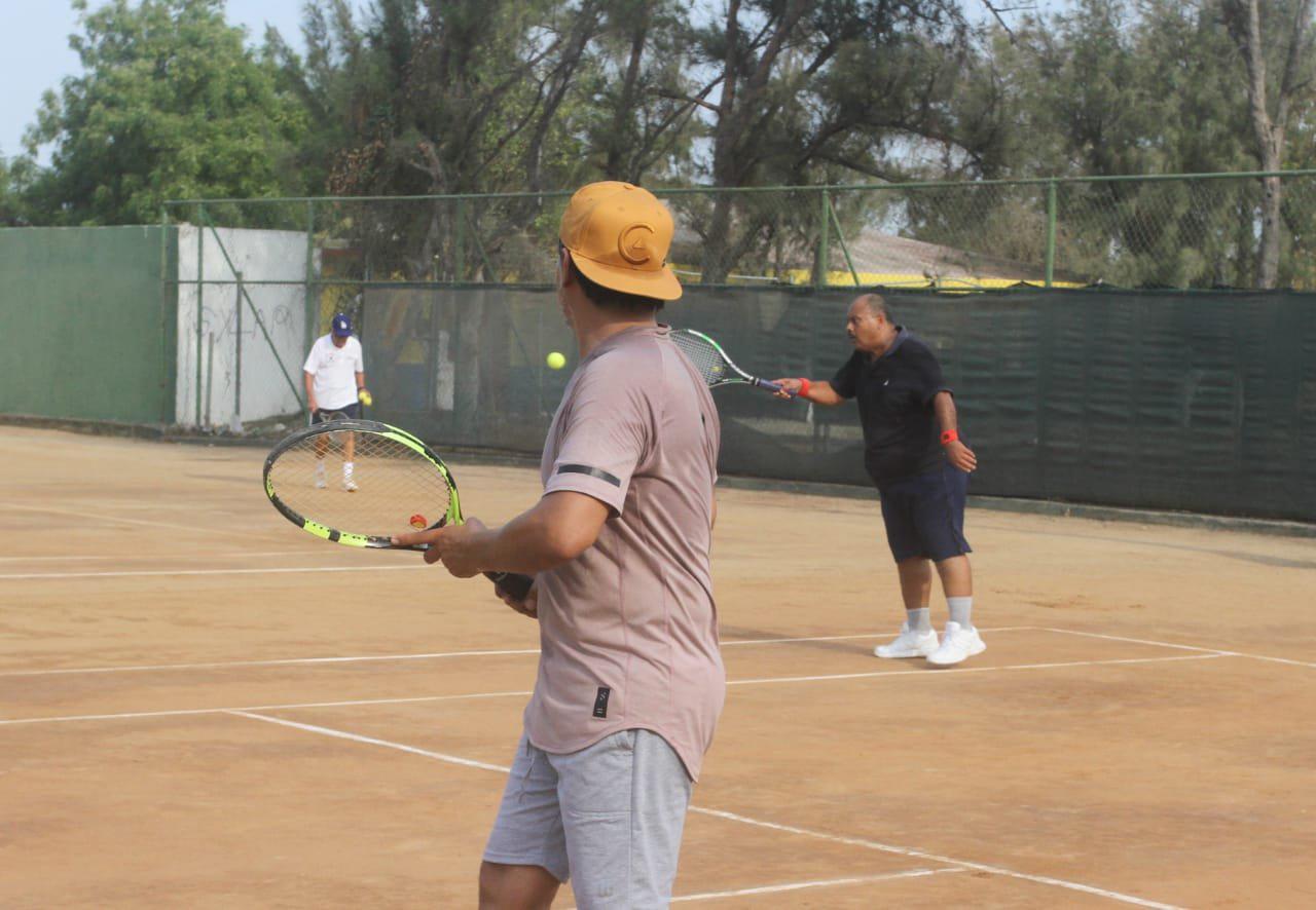 $!Arrancan Herrera y Sánchez con triunfo en Torneo de Tenis del Día del Padre