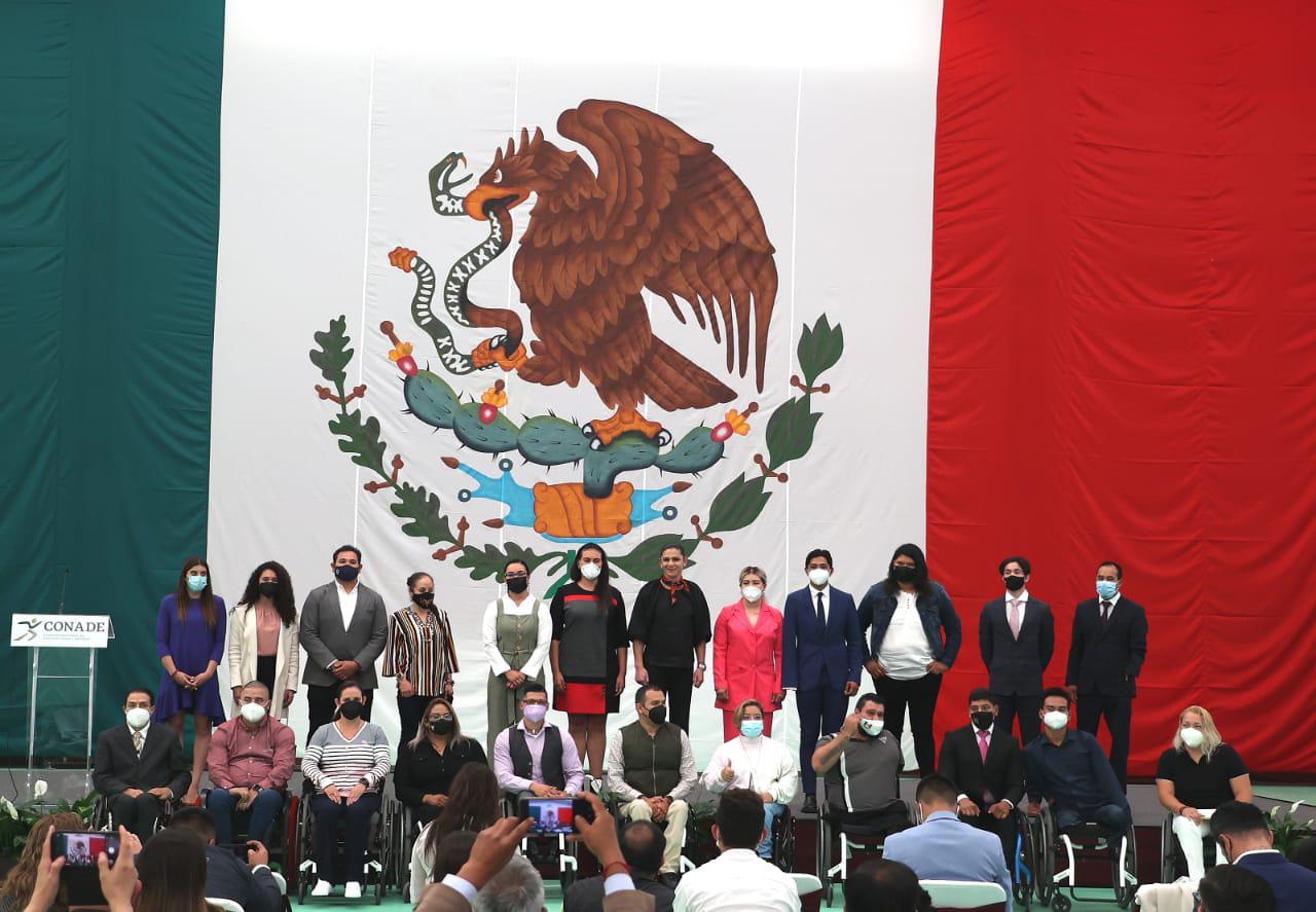 $!Sinaloenses Rosa María Guerrero y Juan Diego García reciben estímulos por sus medallas olímpicas
