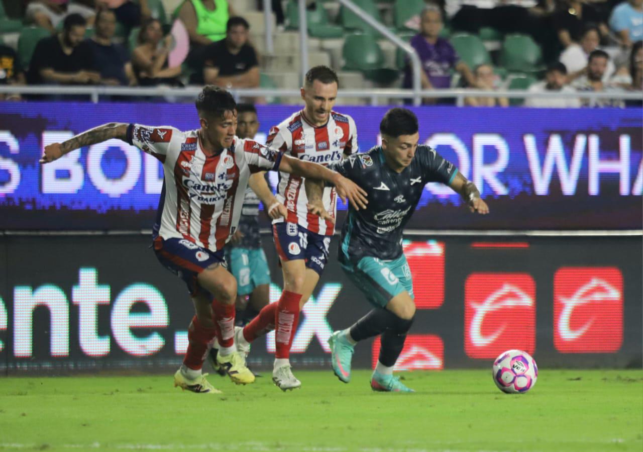 $!Mazatlán rompe mala racha y vence a San Luis con gol agónico de Bryan Colula