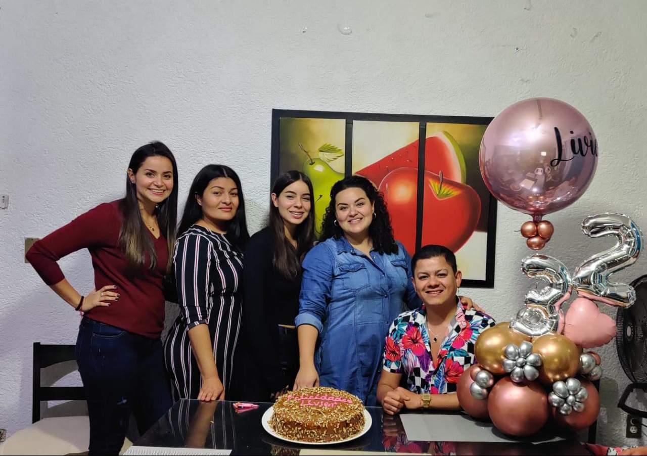 $!Fernanda y Mariel Herrera, Sauly Tinoco, Livier y Daniel Herrera.