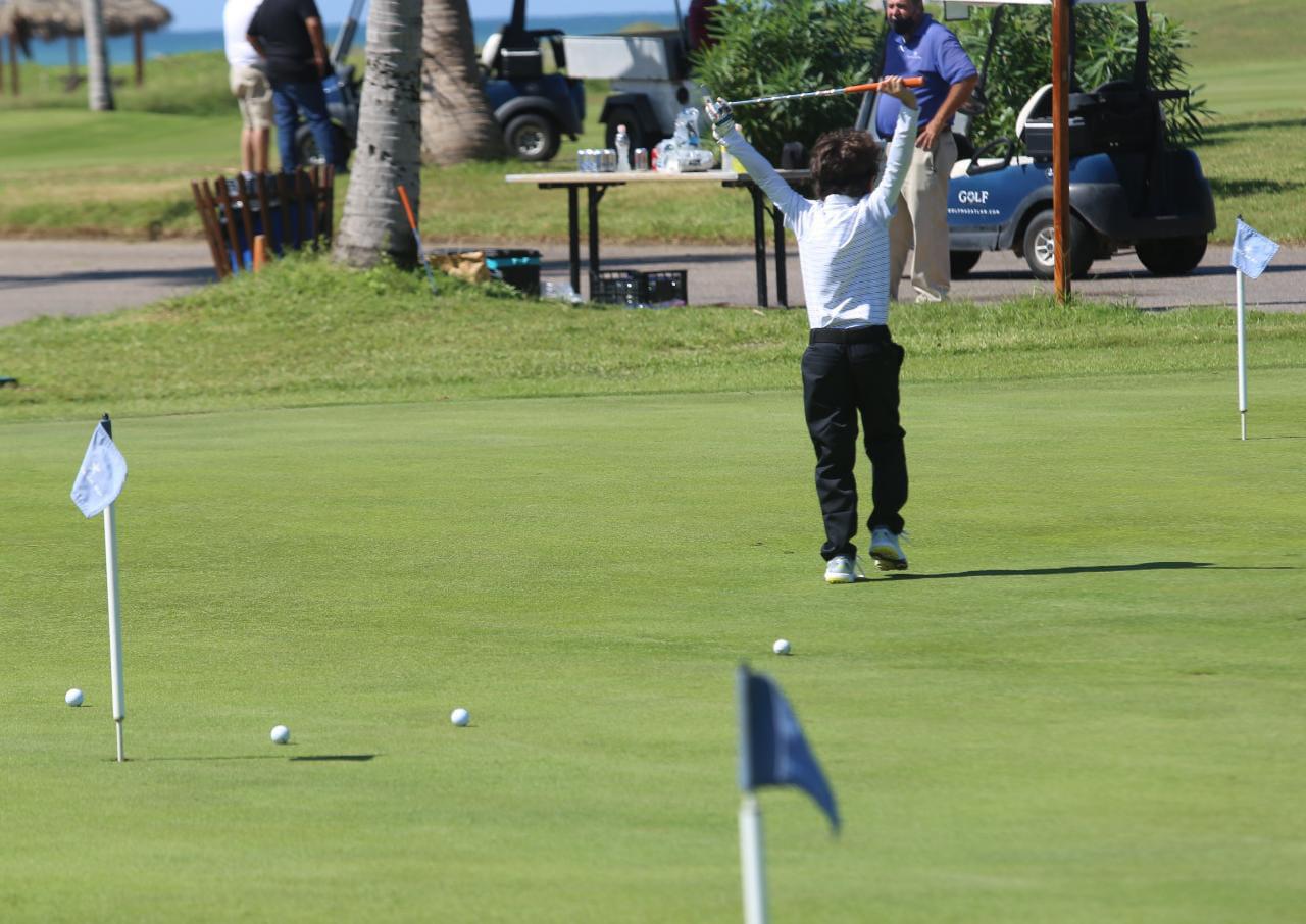 $!Mochitense Isaac Álvarez lidera Torneo de Golf US Kids Golf Local Tour Sinaloa 2021