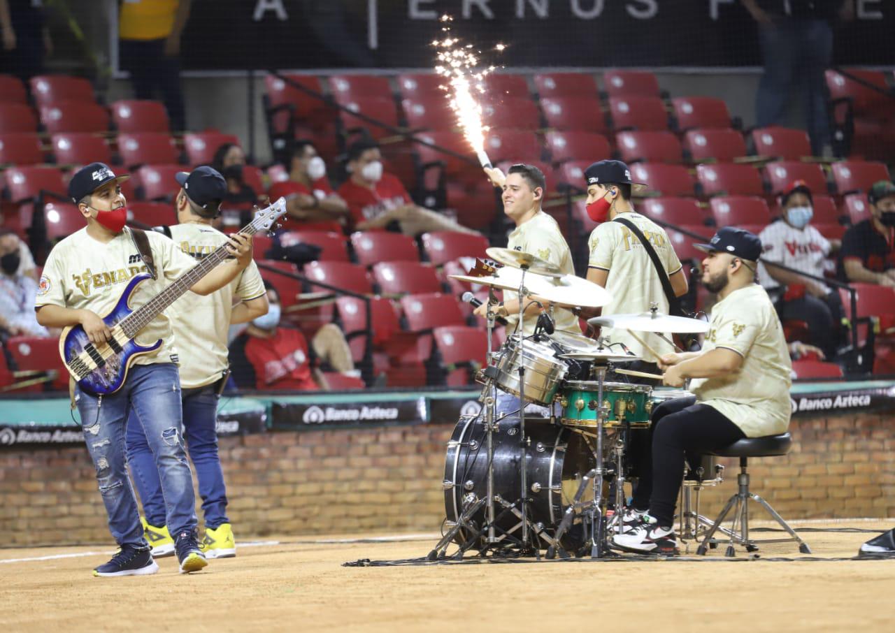 $!El Teodoro Mariscal se ilumina con la inauguración de la temporada de la LMP