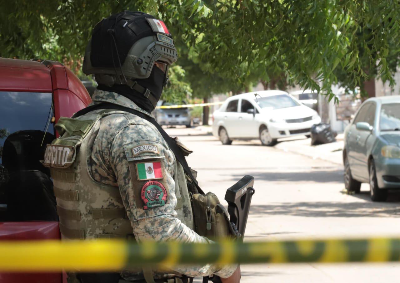 $!Ejército detiene a cinco personas en Alturas del Sur, en Culiacán