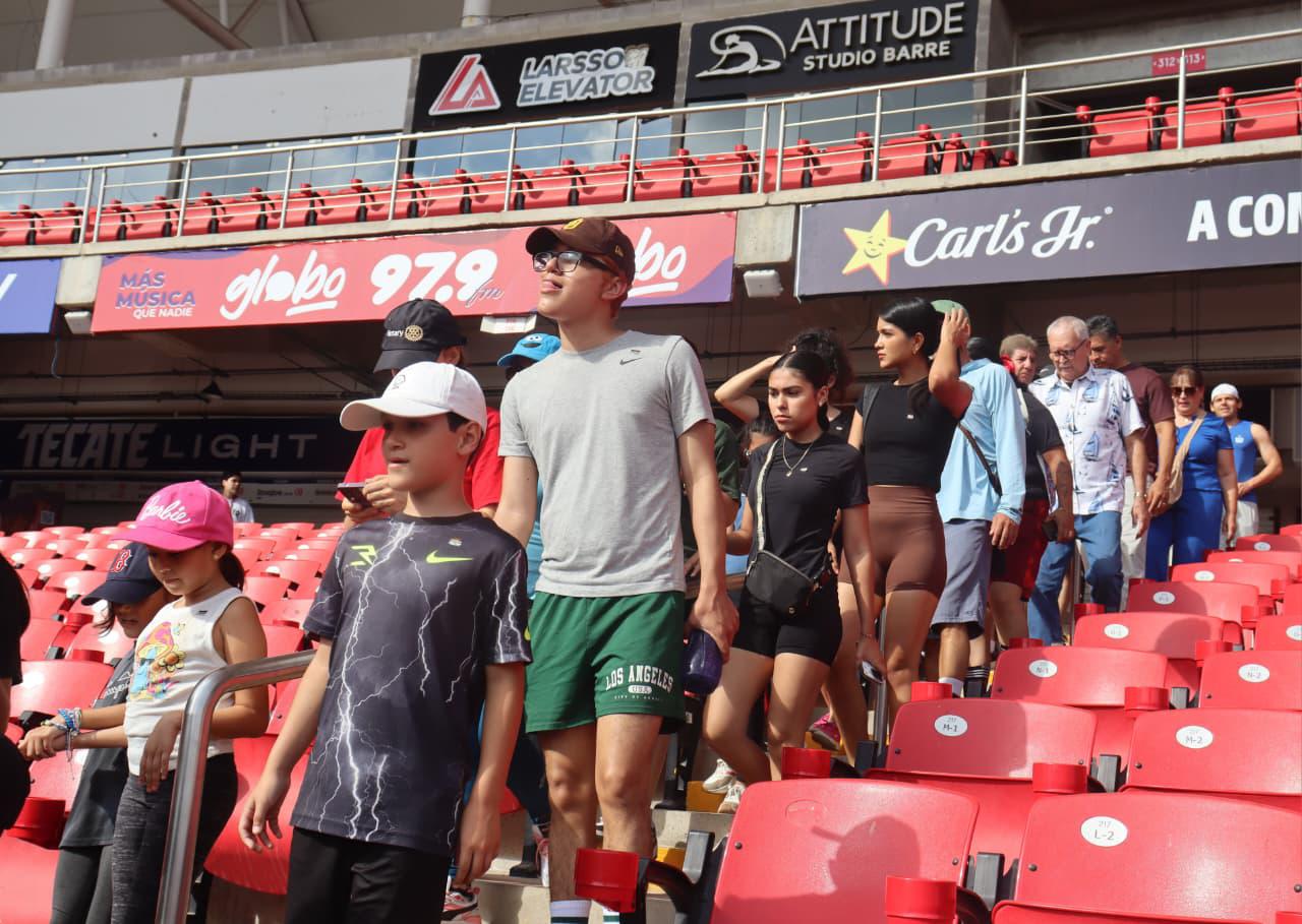 $!Club Rotario Mazatlán recauda fondos en ‘Walkathon’ 2026 en el estadio Teodoro Mariscal