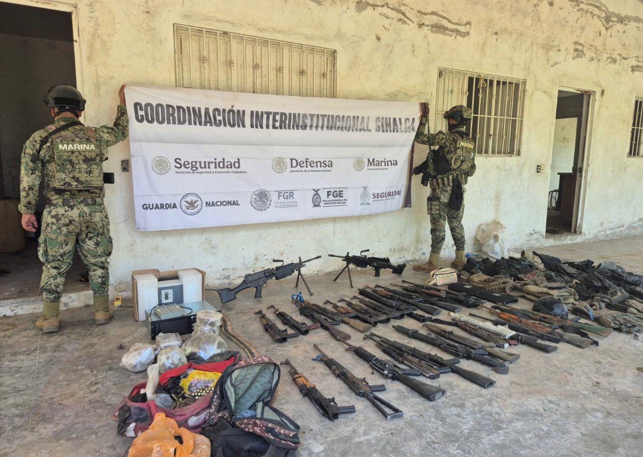 $!Asegura Marina arsenal, explosivos y vehículos robados durante operativo en Mazatlán