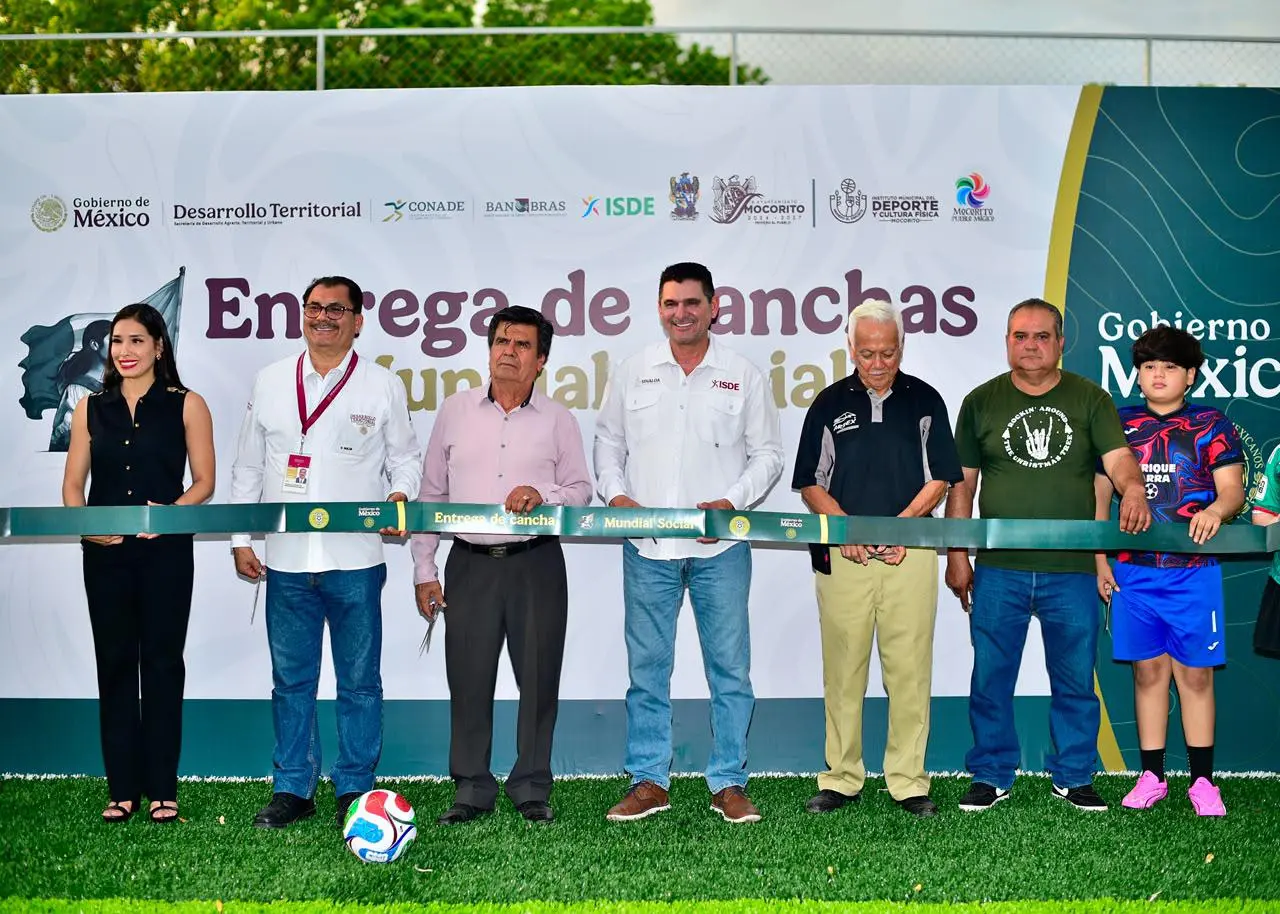 $!Mocorito estrena dos canchas de futbol 5 como parte del programa de infraestructura deportiva en Sinaloa