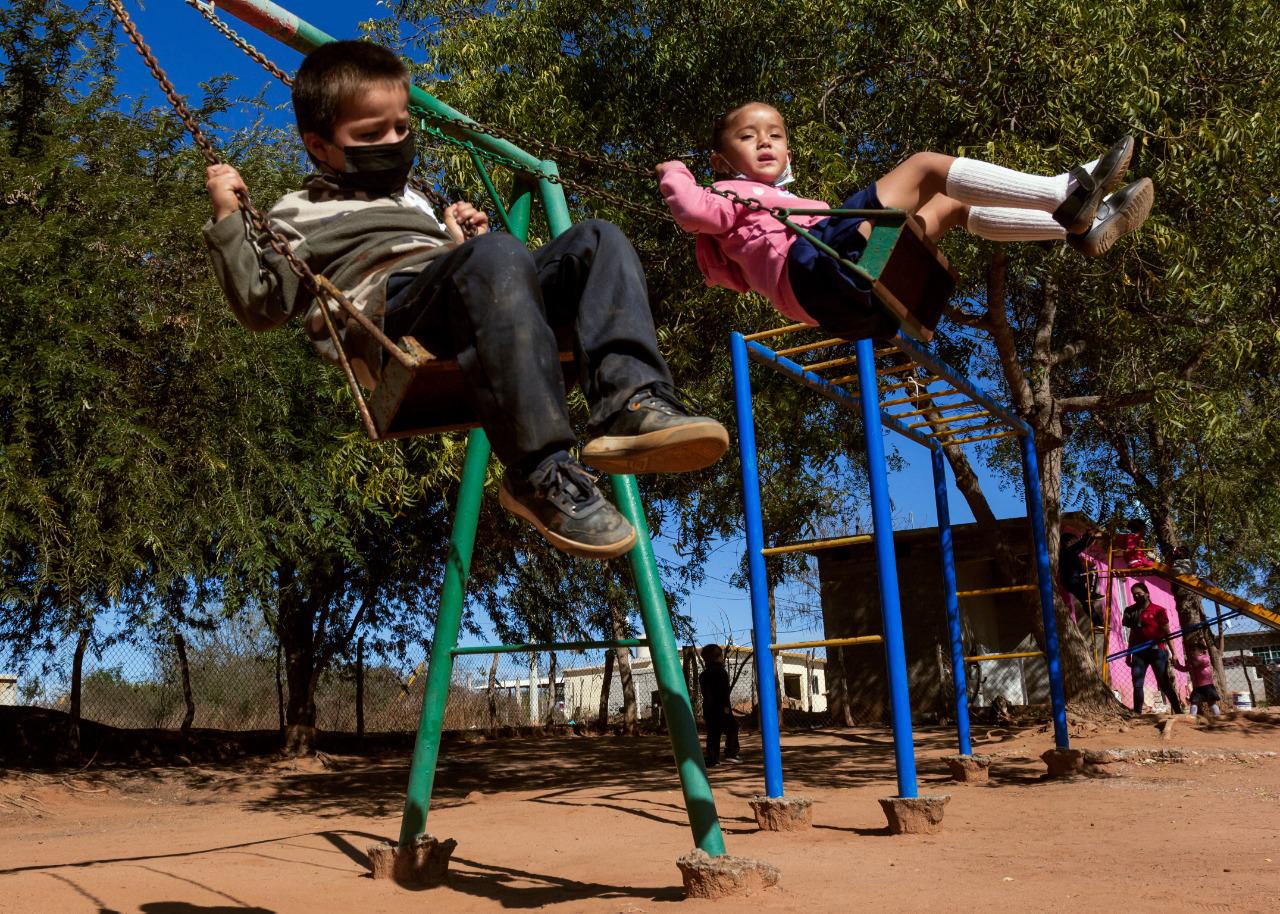 $!Claudia mantuvo la educación en Santa Loreto, Culiacán, durante la pandemia; iban a cerrar la escuela