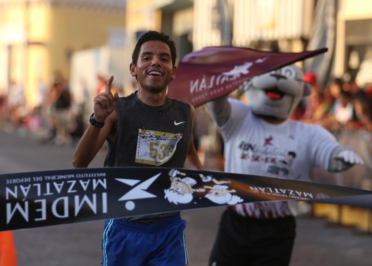 $!Geoffrey Kenisi y Anahí Rivera conquistan fiesta atlética de 11 aniversario de Imdem