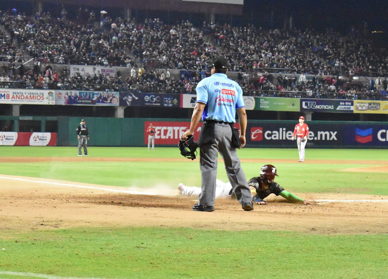 $!Tomateros de Culiacán se niega a morir y gana a Venados de Mazatlán cuarto juego