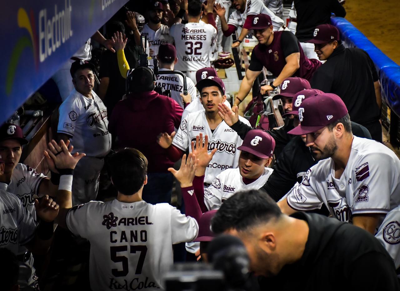 $!Alí Solís y Orlando Martínez mandan a Tomateros a las semifinales de la LMP