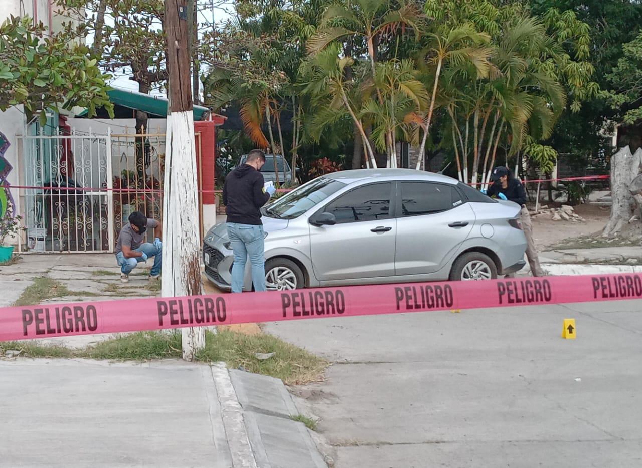 $!Localizan auto de presunto homicida de mujer asesinada en motel de Mazatlán