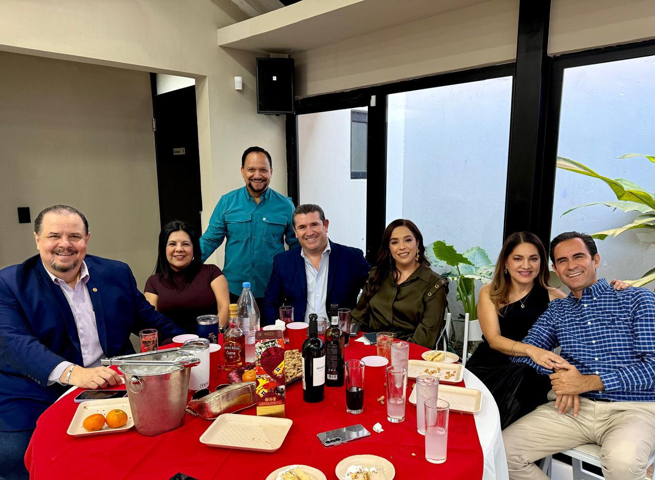 $!Sergio Armenta, Gabriela de Armenta, Adalberto Lizárraga, José Ángel Sánchez, Briseida de Sánchez, Claudia de Castro y Luis Alberto Castro.