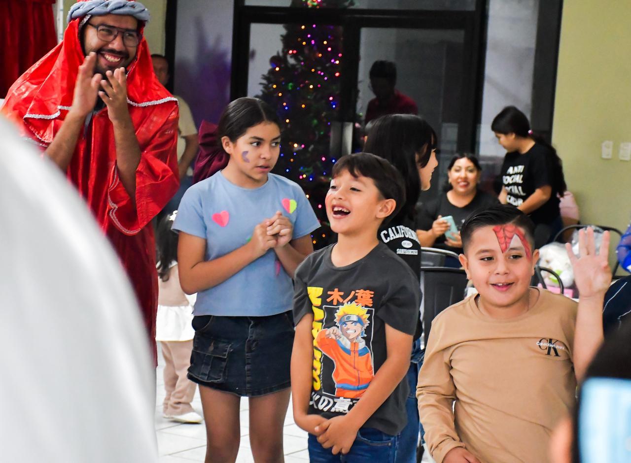 $!Arriban los Reyes Magos de Noroeste a Culiacán y cumplen deseos de niñas y niños