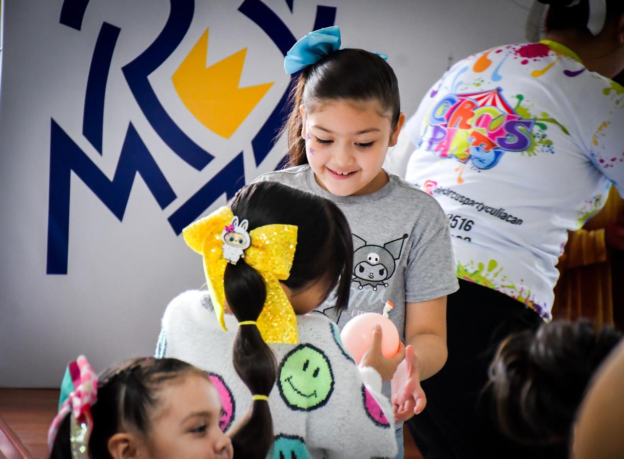 $!Arriban los Reyes Magos de Noroeste a Culiacán y cumplen deseos de niñas y niños