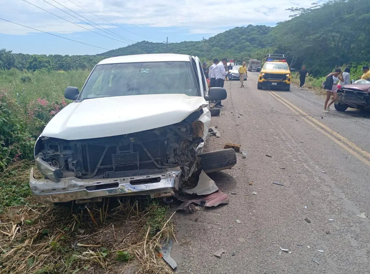 $!Choque en carretera Rosario-Agua Verde deja 6 personas heridas