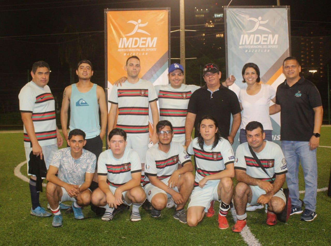 $!Premian a lo mejor de las ligas de futbol del Kilómetro Cero