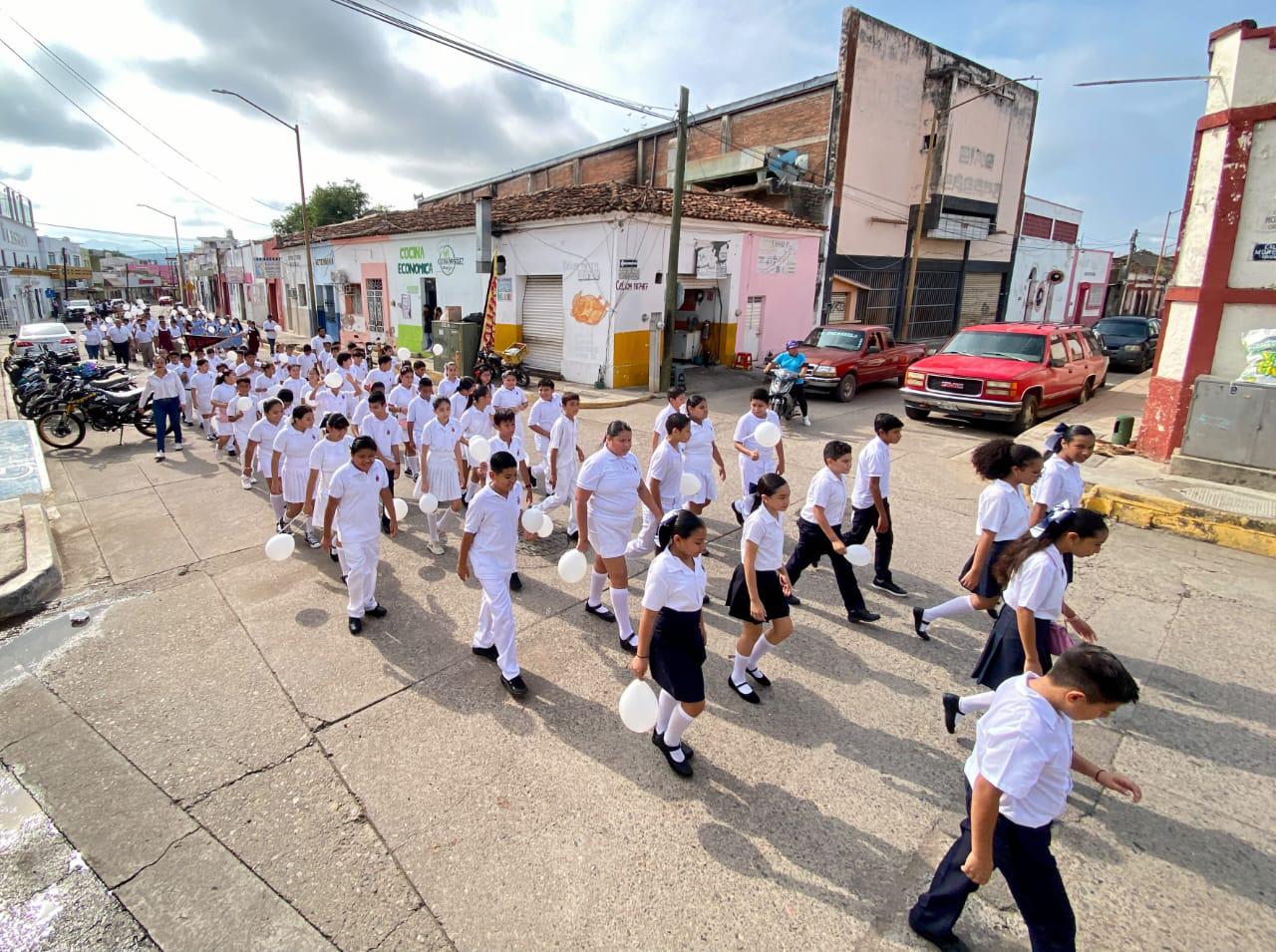 $!Estudiantes de Rosario participan en programas preventivos con mensajes de paz