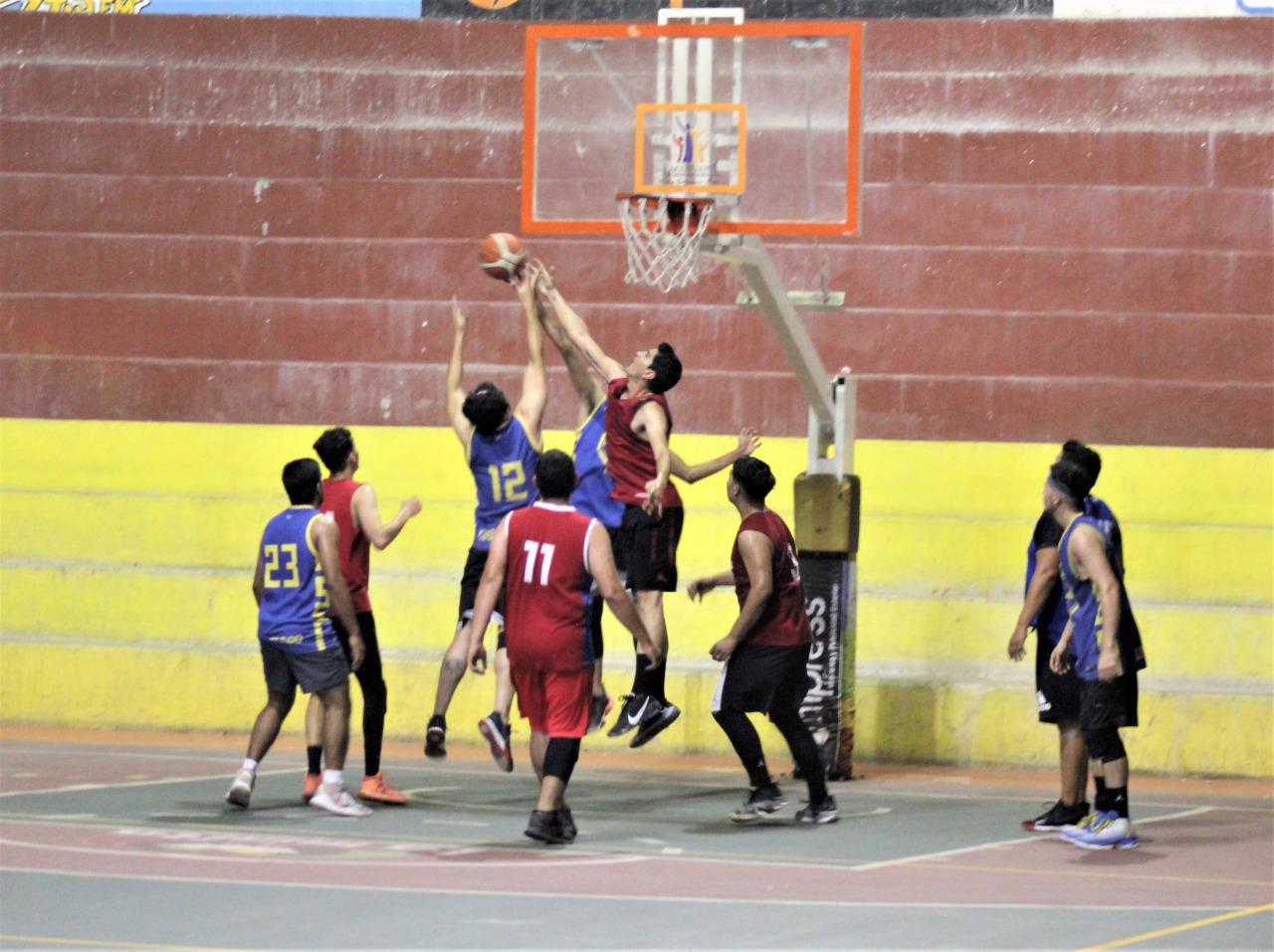 $!Mariscos Los Tapos se corona en el baloncesto de Segunda Fuerza de Escuinapa