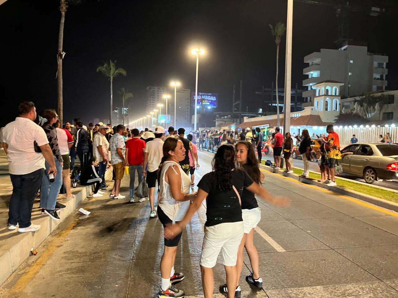 $!Mazatlán vivió el sábado una noche de alcohol y fiesta