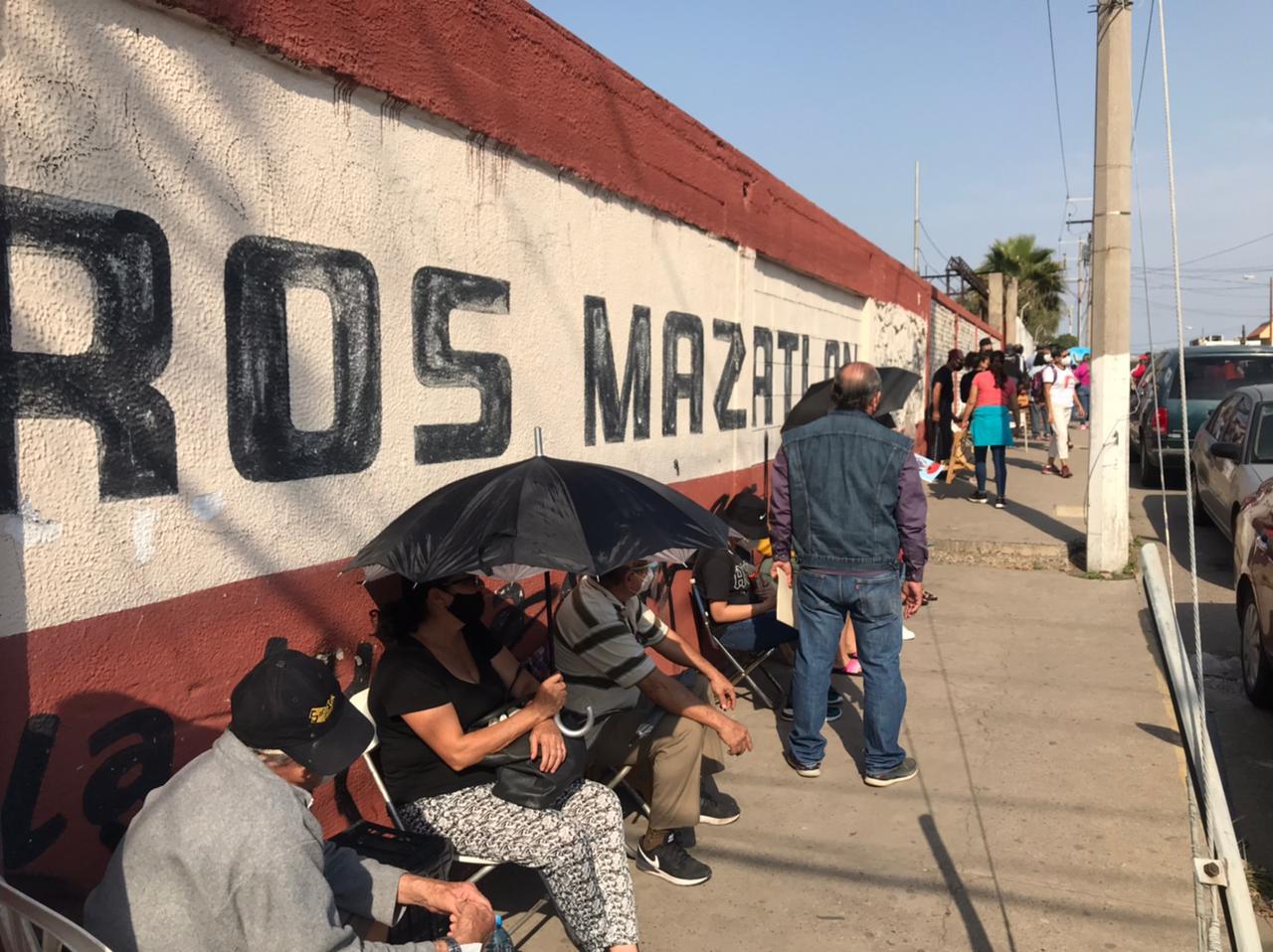 $!Adultos mayores aplauden llegada de vacunas a Mazatlán