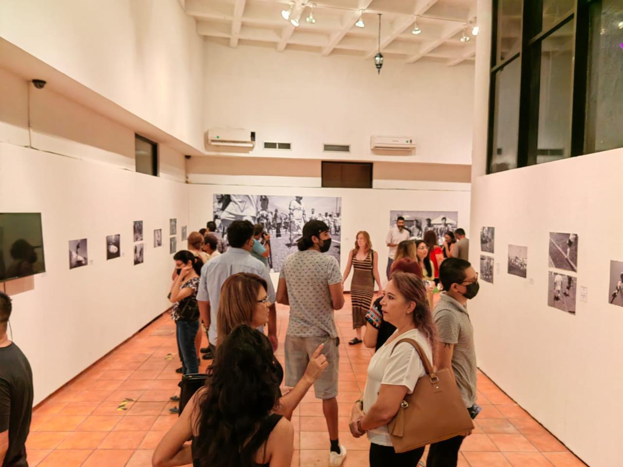 $!Los asistentes disfrutaron de la exposición del mazatleco.