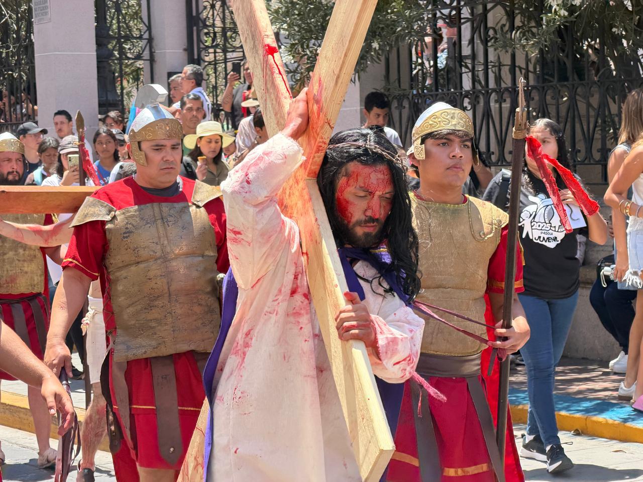 $!Con fe y participación se lleva a cabo el Viacrucis de Pajuma 2026 en Mazatlán