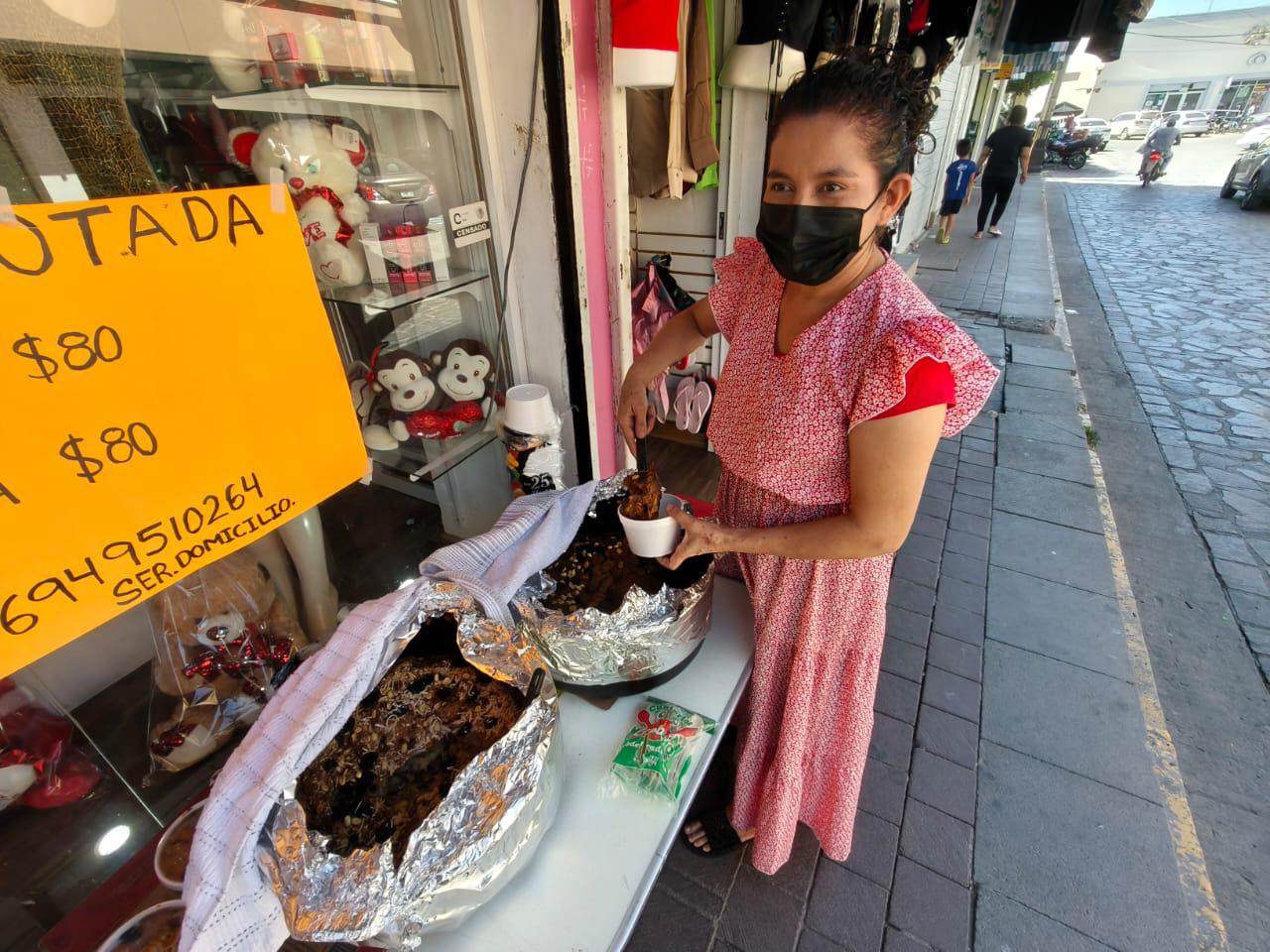 $!María Concepción ofrece capirotada con el tradicional sazón de su madre, en Rosario