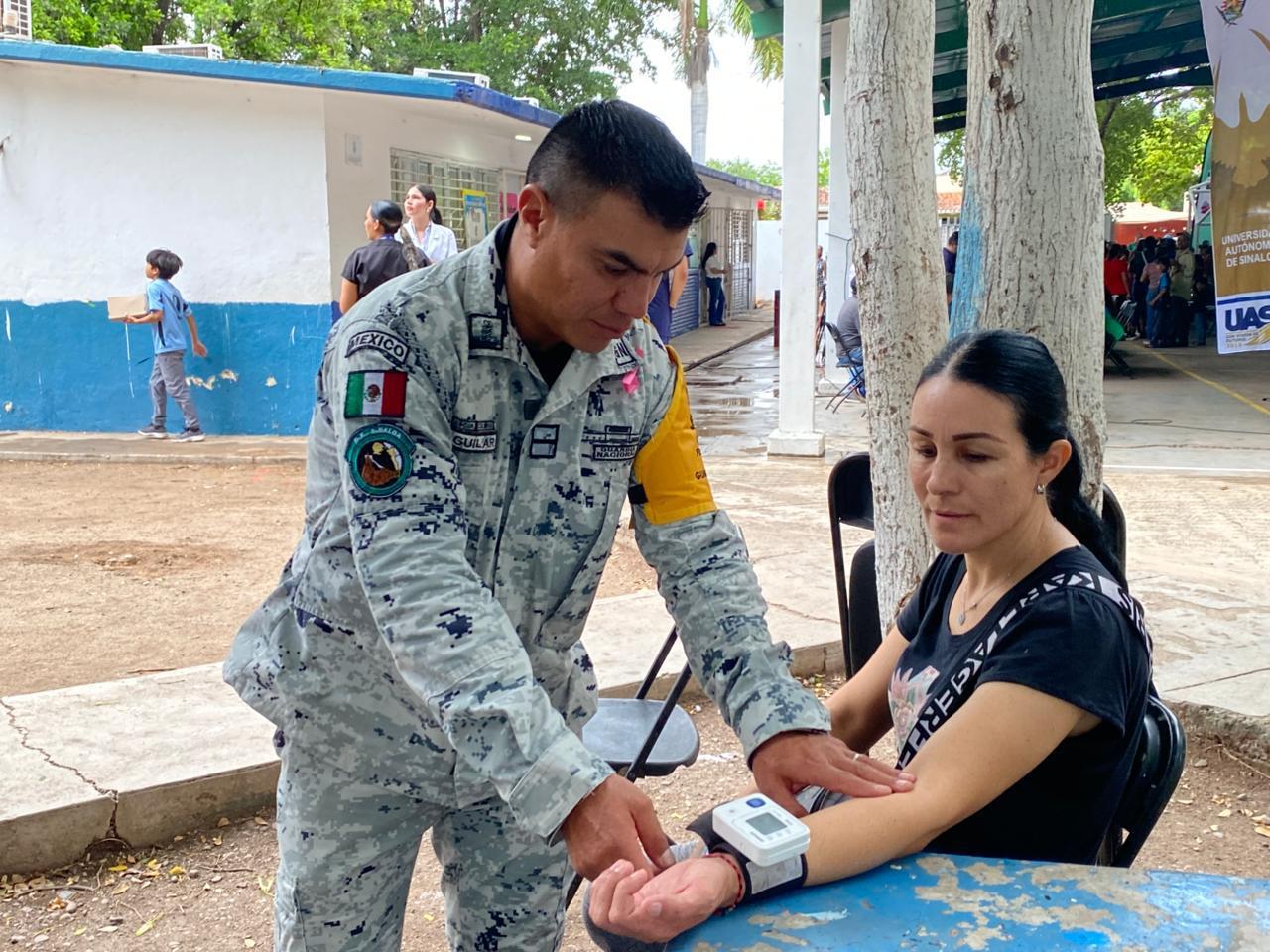 $!Acercan servicios y apoyos a familias de la colonia 16 de Septiembre en Culiacán