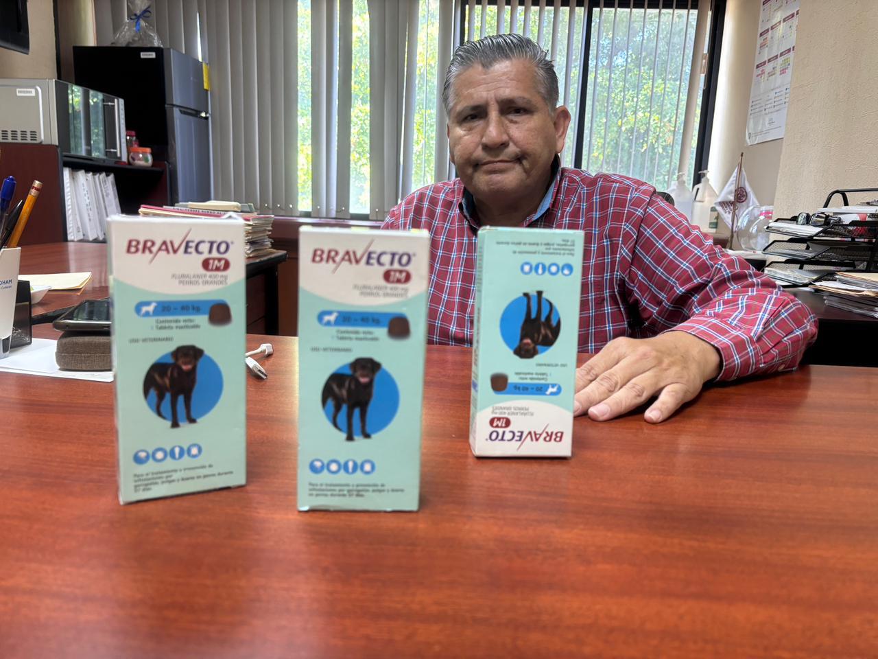 $!UAdeO implementa operativo contra garrapatas por plaga en campus Culiacán