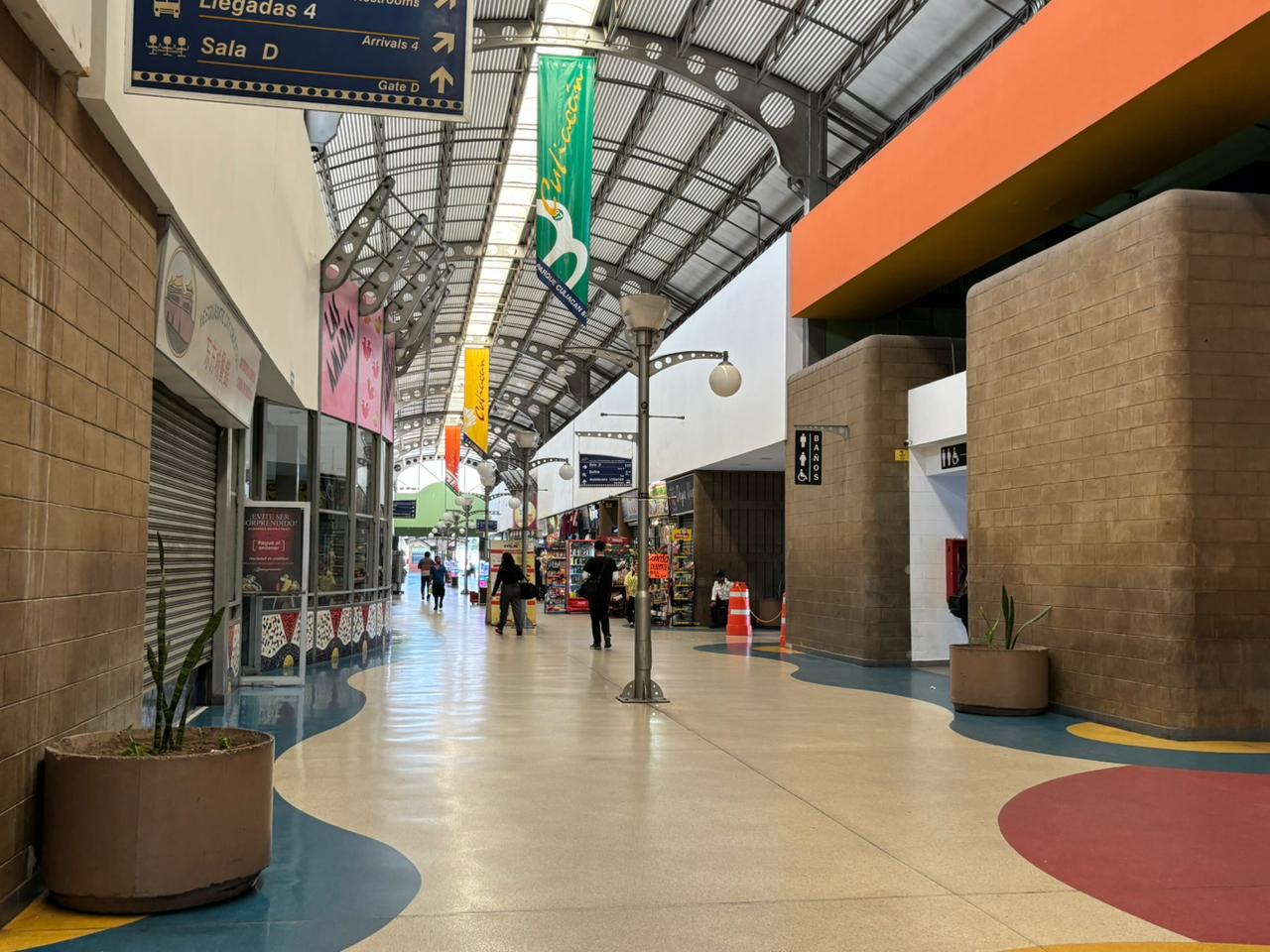 $!Central de autobuses de Culiacán luce baja afluencia en Jueves Santo