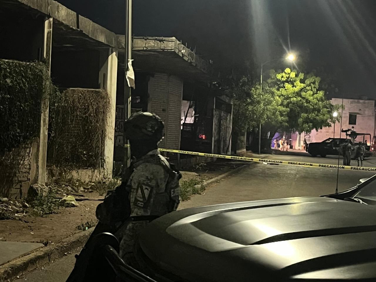 $!Hallan a un hombre sin vida y signos de violencia en Lomas del Boulevard, en Culiacán