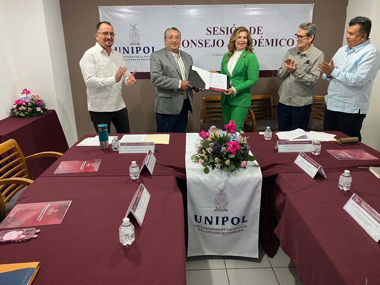 $!Entrega Universidad de la Policía primer título profesional, a tres años de su fundación