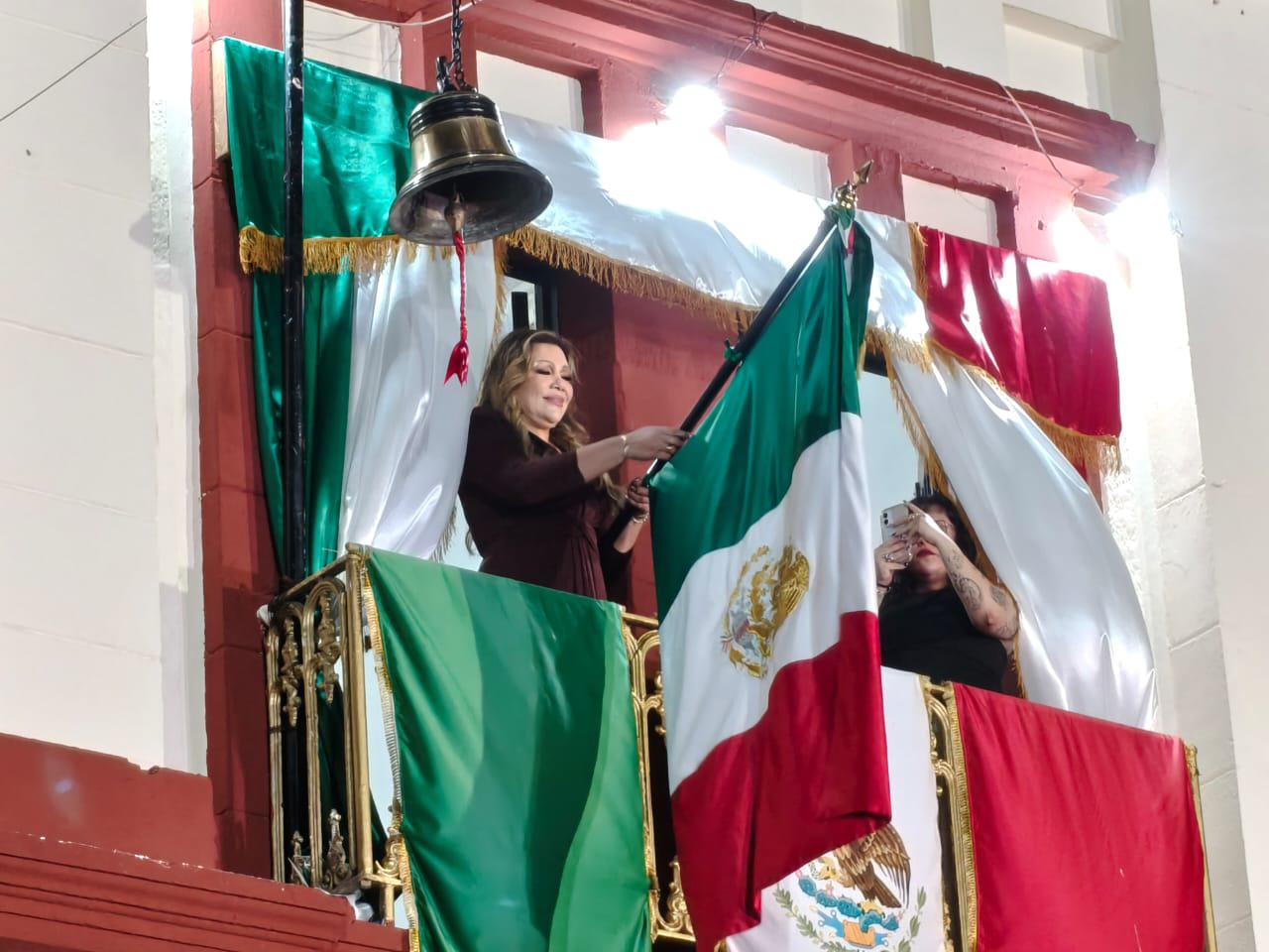 $!Alcaldesa destaca a Rosario y Sinaloa en su Grito de Independencia