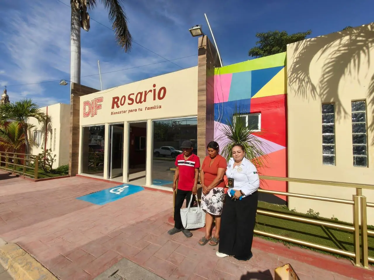 $!Padres jornaleros denuncian presunta sustracción irregular de cuatro niñas por DIF Rosario