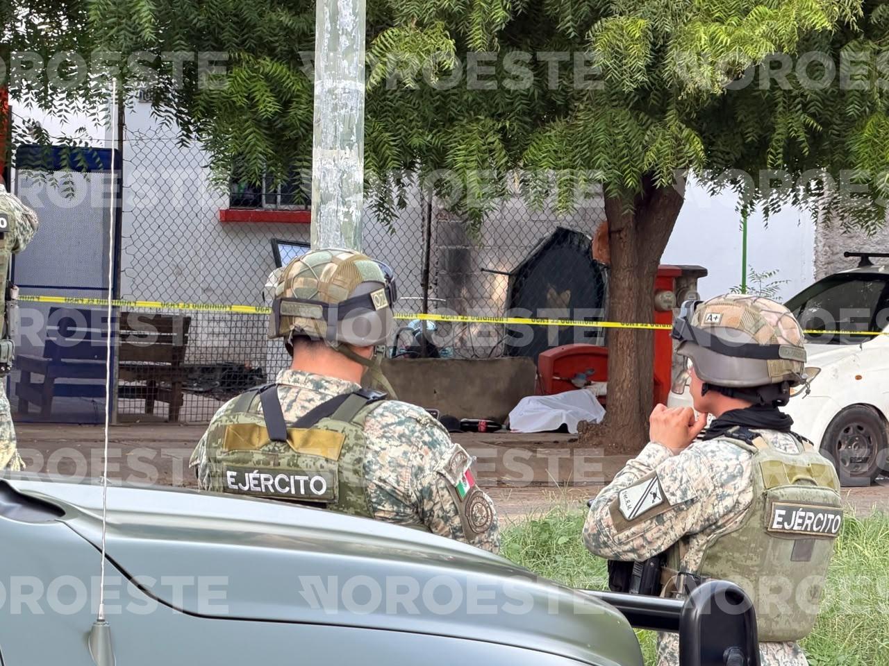 $!Acribillan a joven cuando caminaba sobre una banqueta en el fraccionamiento Pradera Dorada II, en Mazatlán