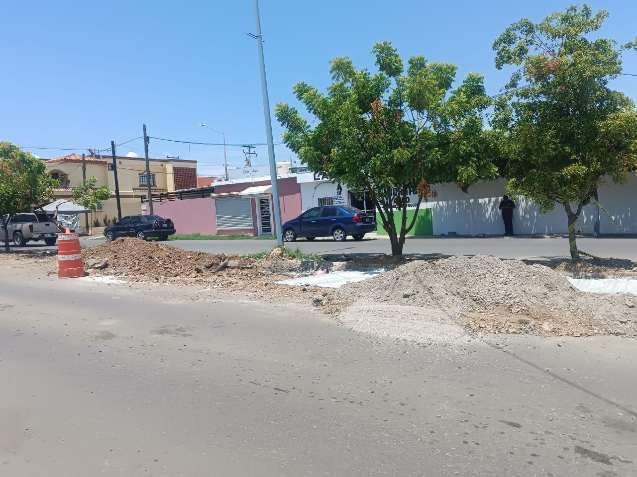 $!Realiza Jumapam trabajos de reparación a la red de alcantarillado en el cruce de avenidas Santa Rosa y Jabalíes