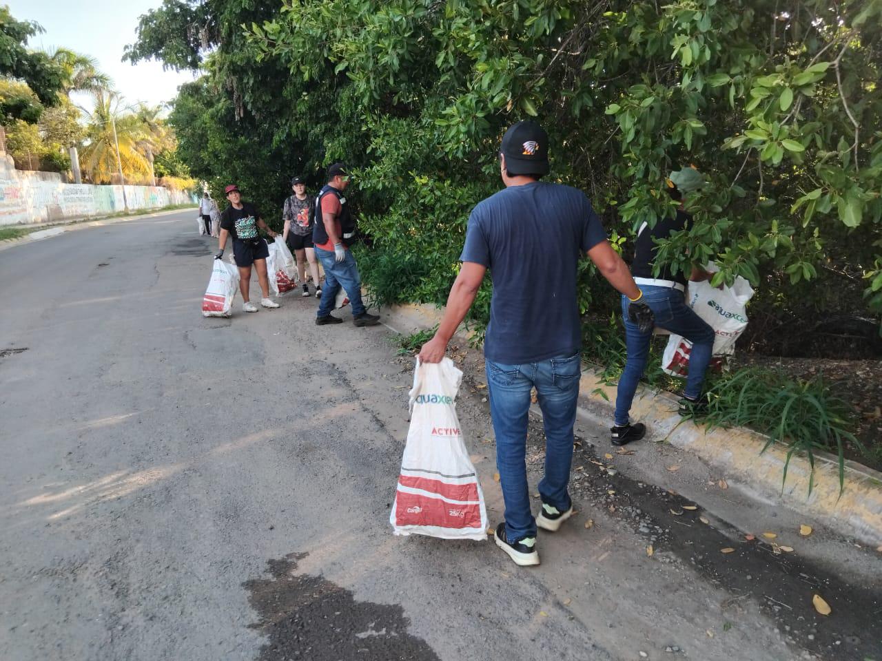$!Ciudadanos defienden manglar con jornada de limpieza en el Arroyo Jabalines, en Mazatlán