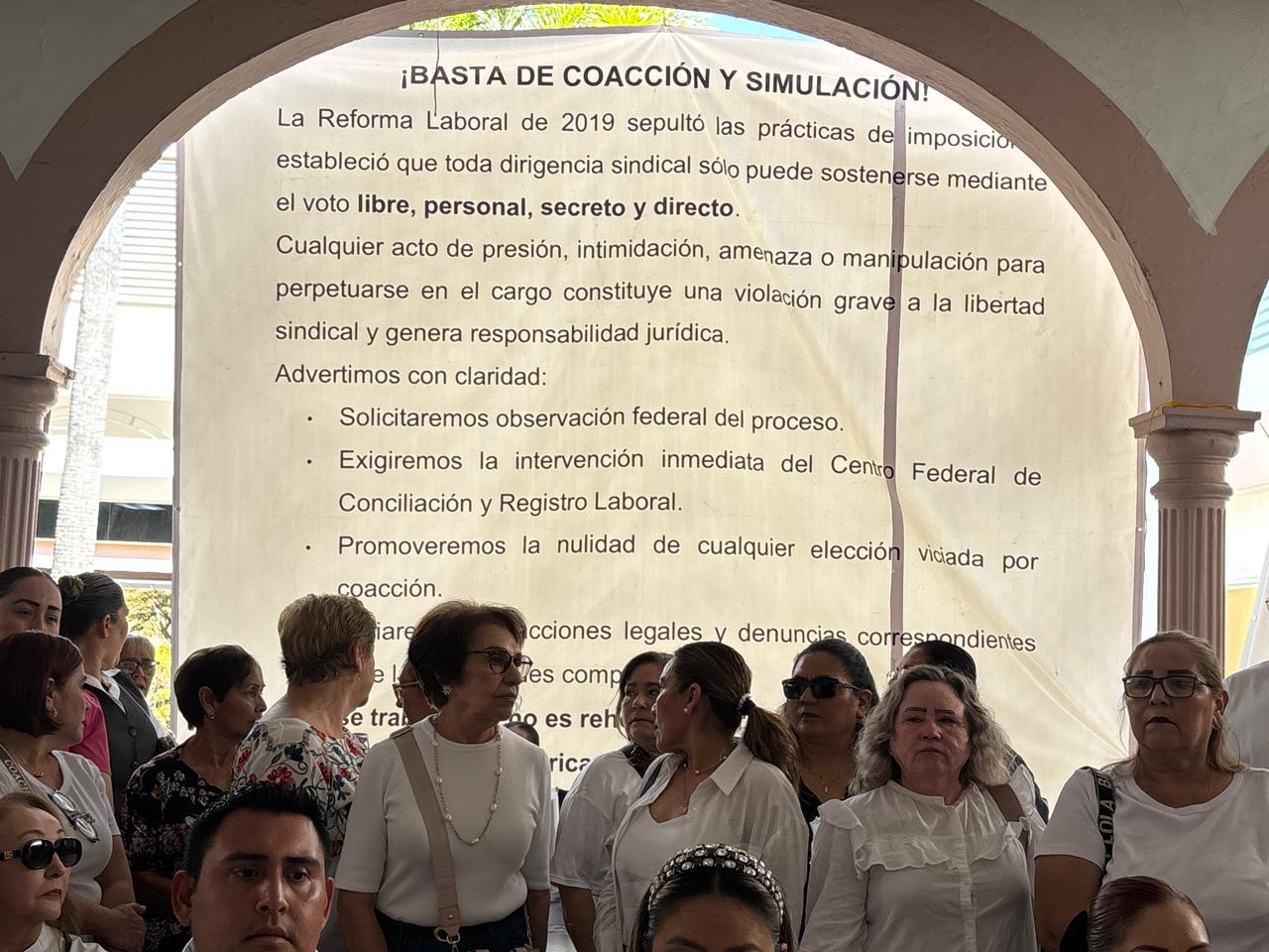 $!Denuncian presuntas irregularidades en sindicato del Hospital Civil de Culiacán; exigen nuevas elecciones