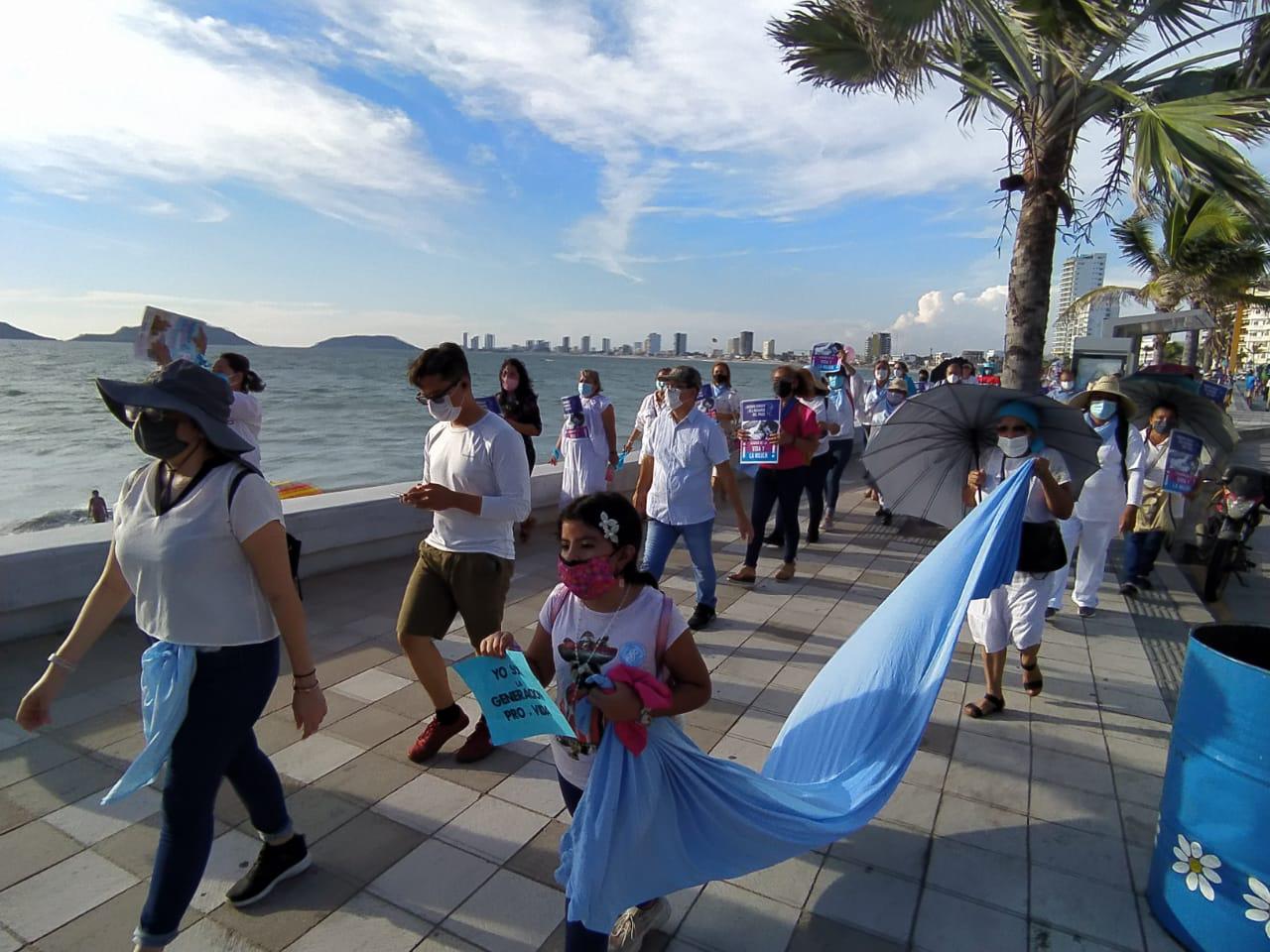$!Se manifiestan grupos provida en Mazatlán para decir ‘no’ al aborto