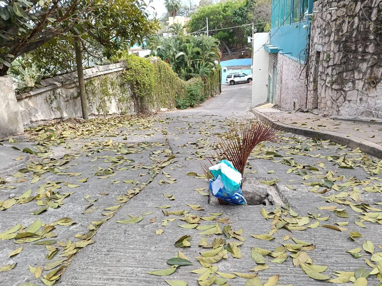 $!Denuncian vecinos del Cerro del Vigía abandono y fallas en servicios públicos