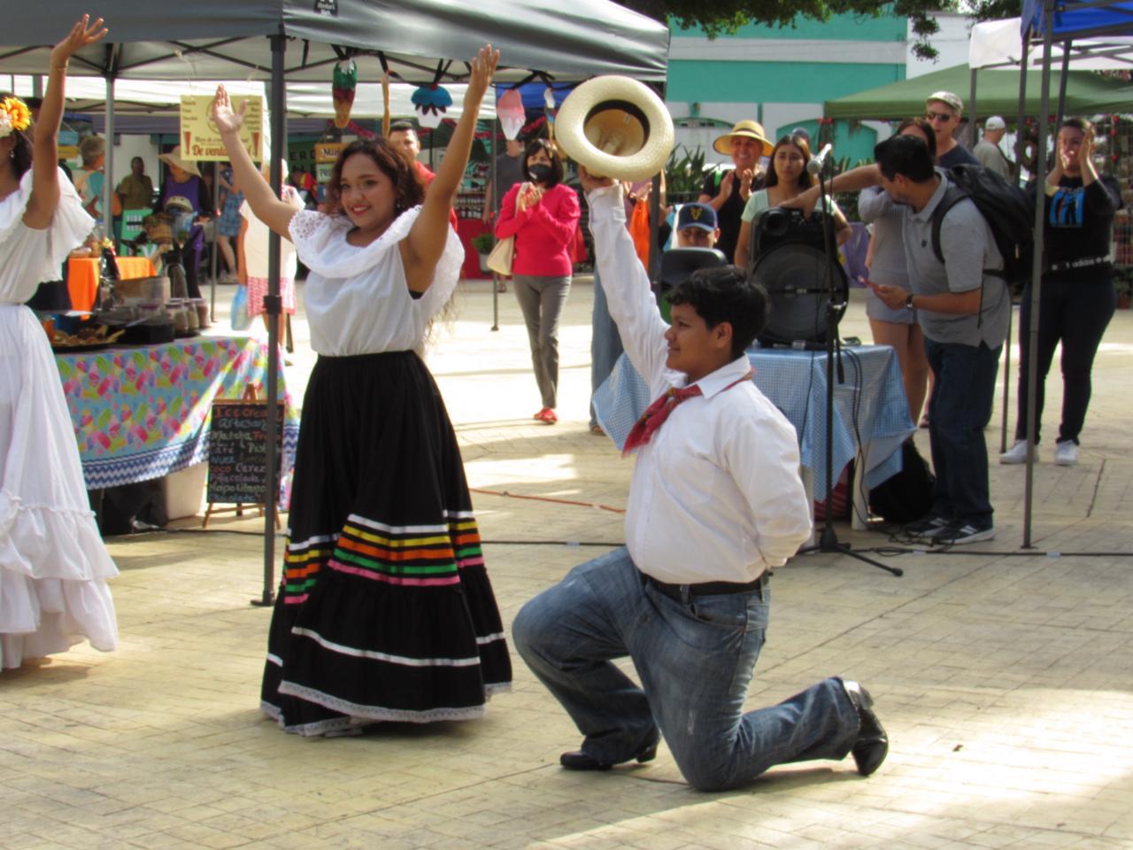 $!Se mezclan tradición e innovación en el Mercado Orgánico de Mazatlán