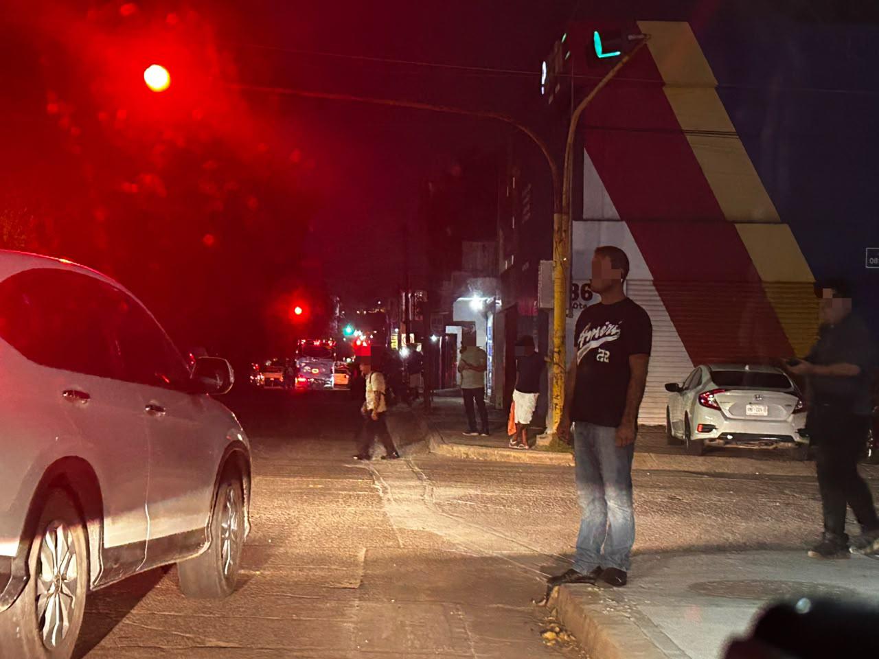 $!Reportan reventa de boletos y cobros por estacionarse en calles junto al estadio de Tomateros
