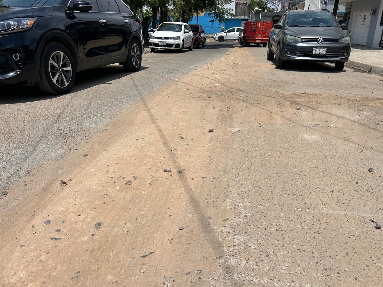 $!Reparación inconclusa en calle Río Évora, en la Independencia, genera molestia vecinal