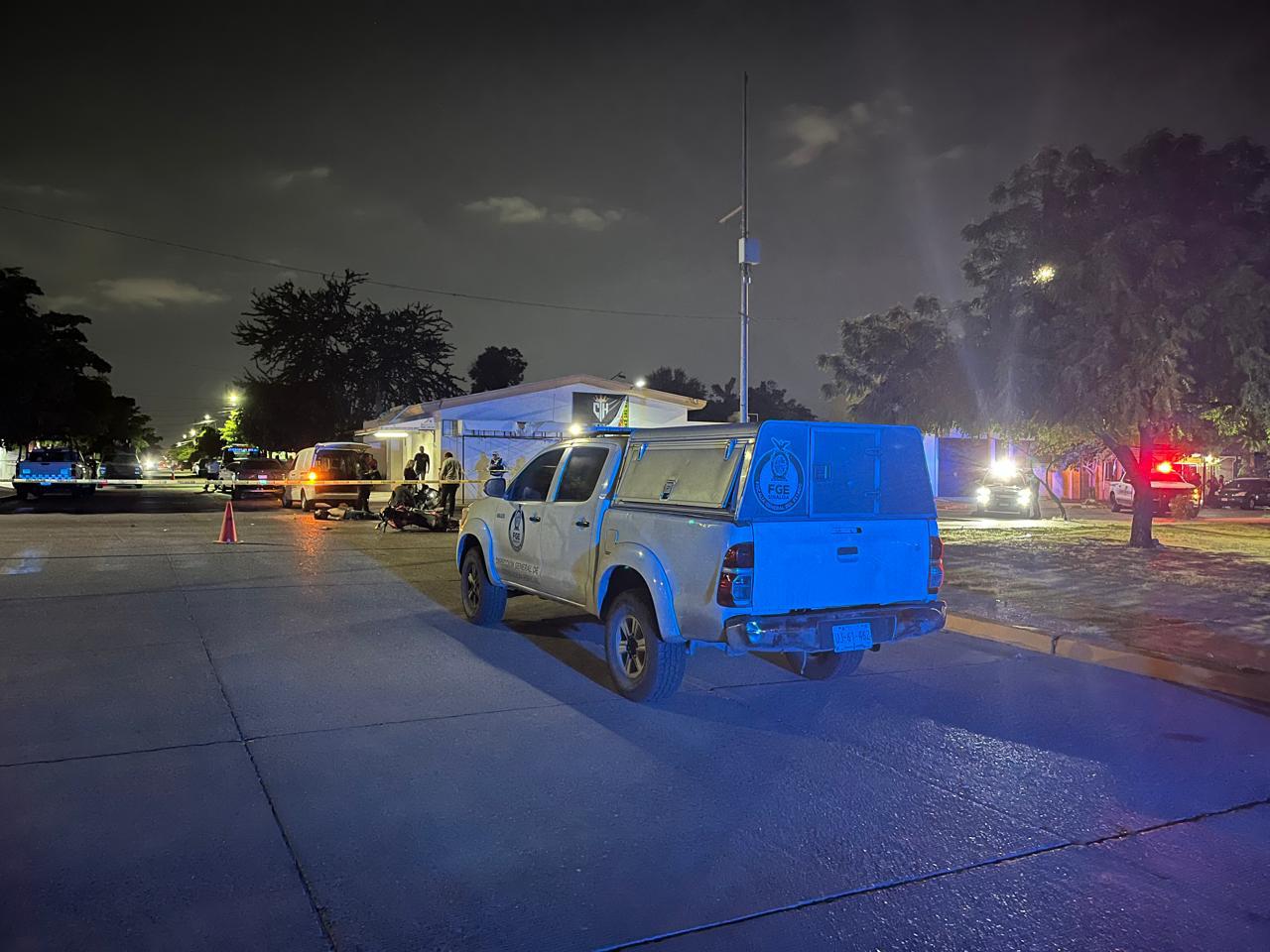 $!Muere motociclista tras chocar contra un vehículo en el bulevar Agricultores, en Culiacán