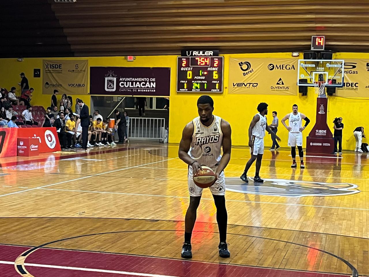 $!Rayos de Hermosillo ‘apaga’ a Caballeros de Culiacán en el Parque Revolución