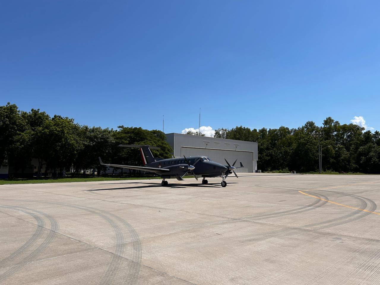 $!Arriban a Culiacán militares y aeronaves para contener enfrentamientos
