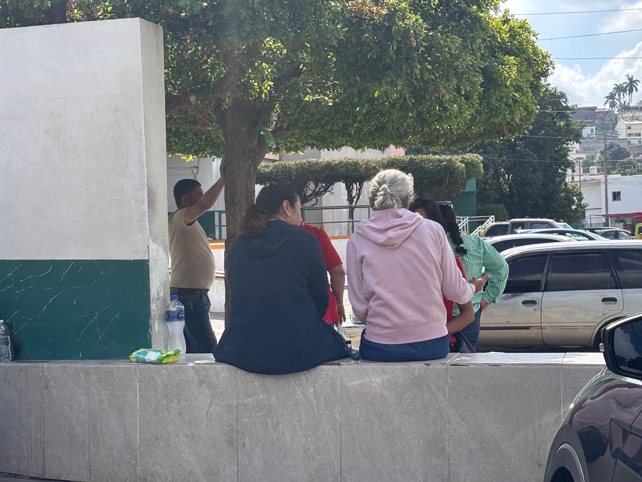 $!Sufre IMSS Culiacán saturación en su área de urgencias, denuncian