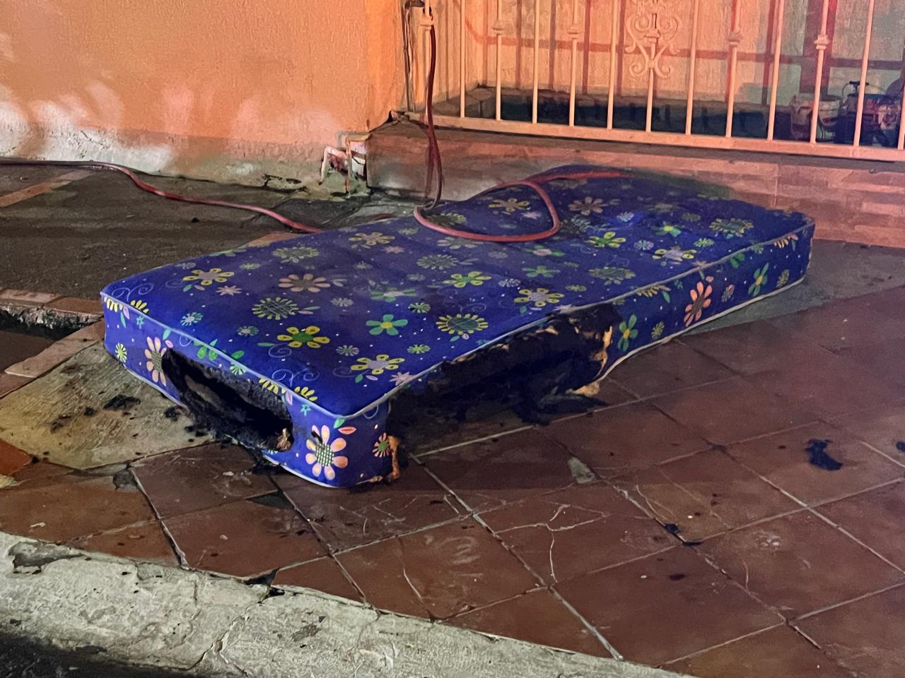 $!Incendio en centro de rehabilitación de Culiacán deja un interno intoxicado